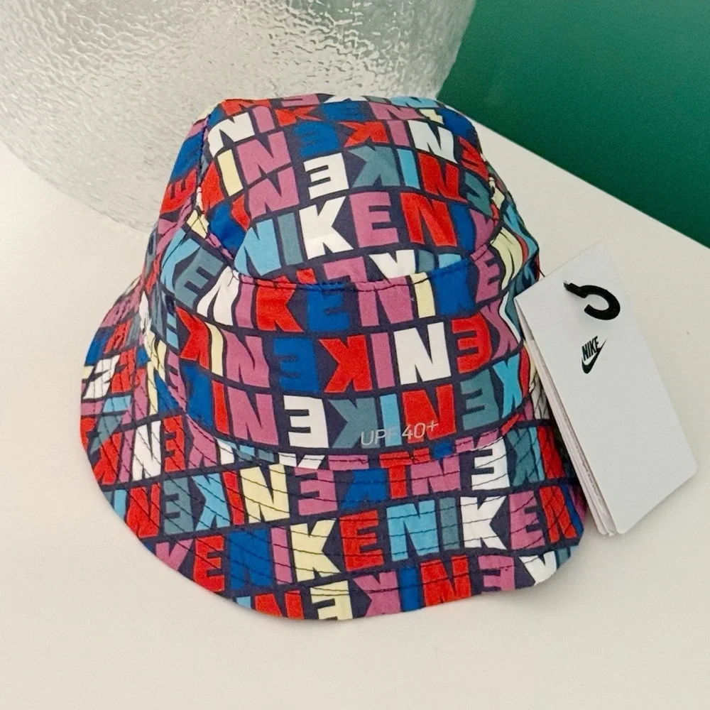 NEW Nike Infant Bucket Hat (12–24M) | Colorful Logo Print | UPF 40+ Protection - Picture 3 of 3